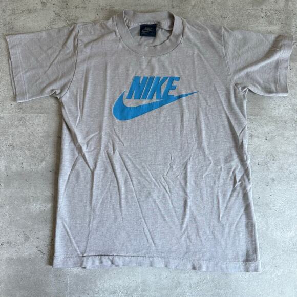 Nike Other - Vintage Nike spell out tshirt Nike blue tag boys size large